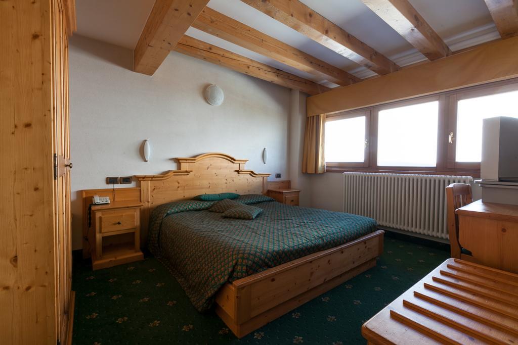 Sporting Hotel Tonalepas Kamer foto